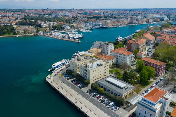 Vista aérea da cidade de Zadar. Hora de verão, na região da Dalmácia — Fotografia de Stock