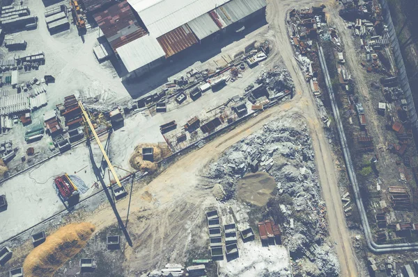 Vista superior aérea del lugar industrial. Foto tomada por drone desde ab —  Fotos de Stock