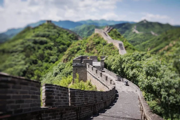 Panoramisch uitzicht op de grote muur van China bij Badaling in de bergen — Stockfoto