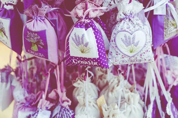 Borse con lavanda come souvenir dalla Croazia . — Foto Stock