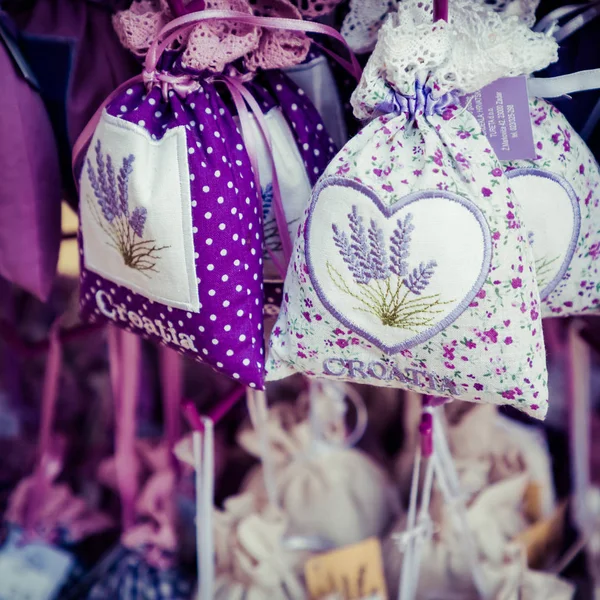 Borse con lavanda come souvenir dalla Croazia . — Foto Stock