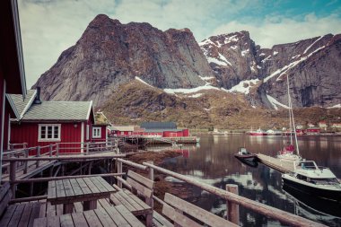 Lofoten adaları, Nordland üzerinde Reine balıkçı köyü. Norveç. 