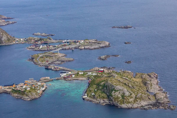 ロフォーテン諸島、ノルドランドのレーヌ漁村。ノルウェー. — ストック写真