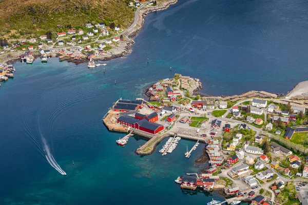 罗弗顿岛上的雷因渔村，诺德兰。挪威. — 图库照片