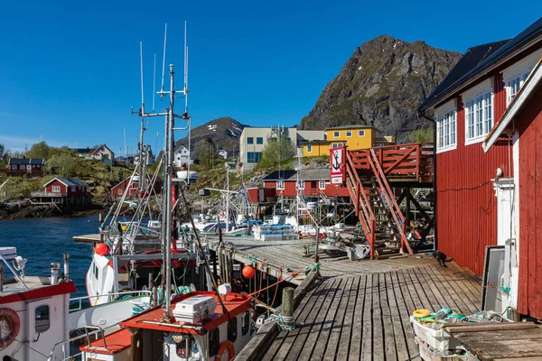 Tind, Norvégia-május 23, 2019: hagyományos építészet a Tind Fi — Stock Fotó