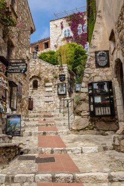 Èze, Fransa-Haziran 04, 2019: Èze eski geleneksel mimarisi