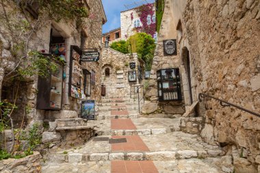 Èze, Fransa-Haziran 04, 2019: Èze eski geleneksel mimarisi