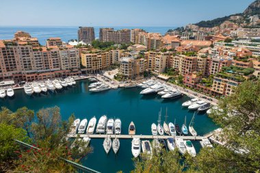 Monte Carlo, Monaco-04 Haziran 2019: Fontvielle Harbour, Monako,