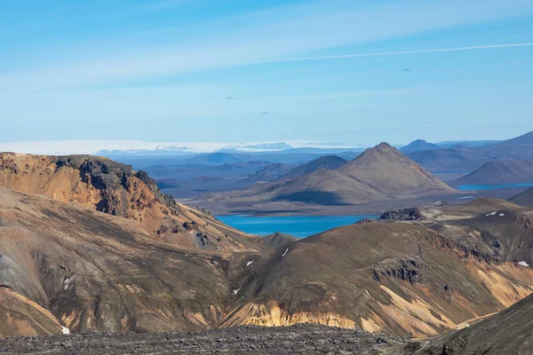 ランドマンナラウガー国立公園 - アイスランド。レインボー・マウンテンズアエリ — ストック写真