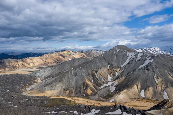 Εθνικό πάρκο landmannalaugar-Ισλανδία. Στο ουράνιο τόξο Όρη. Αέρι — Φωτογραφία Αρχείου