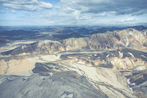 Landmannalaugar National Park-Islandia. Góry tęczowe. Aeri — Zdjęcie stockowe