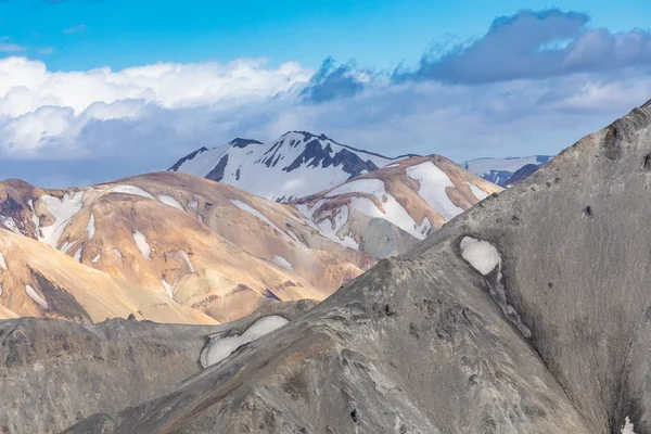 Parque Nacional Landmannalaugar - Islandia. Montañas Arco Iris. Beau. — Foto de Stock