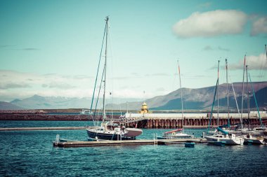 Reykjavik, İzlanda - 09 Haziran 2019: Reykjavik Old Harbor. Motorb