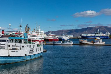 Reykjavik, İzlanda - 09 Haziran 2019: Reykjavik Old Harbor. Motorb