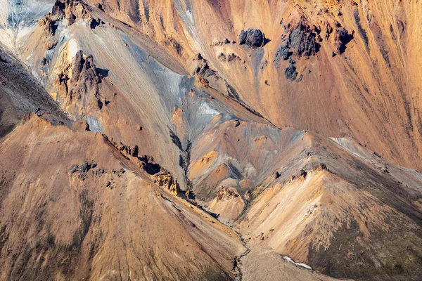 Landmannalaugar National Park - Islândia. Rainbow Mountains. Beau... — Fotografia de Stock