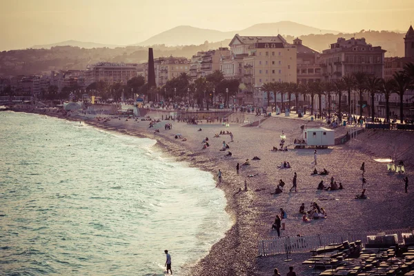 Bonito à noite depois do pôr-do-sol. Riviera Francesa. Provença-Alpes — Fotografia de Stock