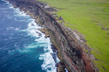 Faroe Adaları Koltur adasının havadan görünümü, Kuzey Atlantik Oc