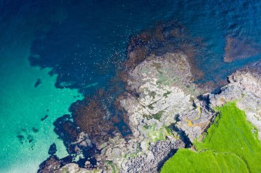 Faroe Adaları Koltur adasının havadan görünümü, Kuzey Atlantik Oc