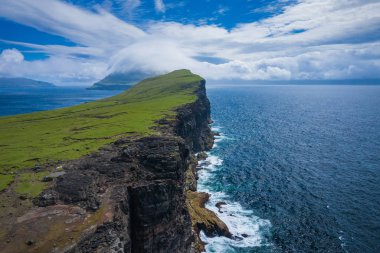 Faroe Adaları Koltur adasının havadan görünümü, Kuzey Atlantik Oc
