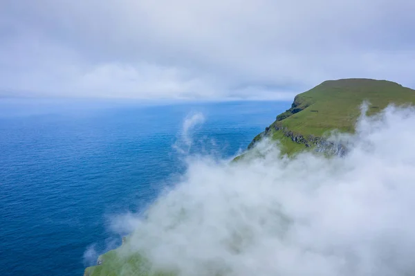 Vue aérienne de l'île de Koltur dans les îles Féroé, Atlantique Nord Oc — Photo