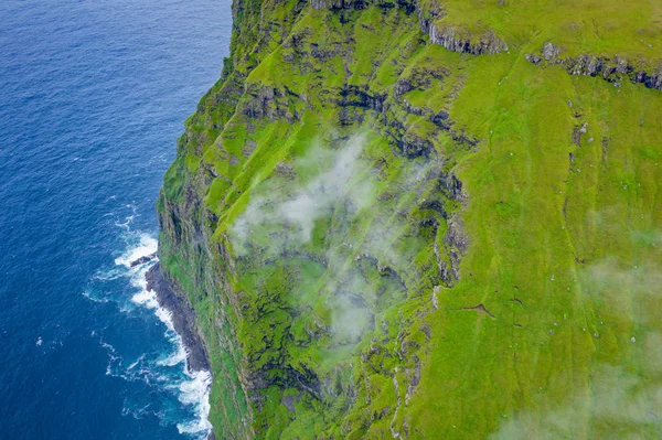 Veduta aerea dell'isola di Koltur nelle Isole Faroe, Nord Atlantico Oc — Foto Stock