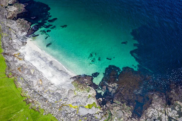 Veduta aerea dell'isola di Koltur nelle Isole Faroe, Nord Atlantico Oc — Foto Stock