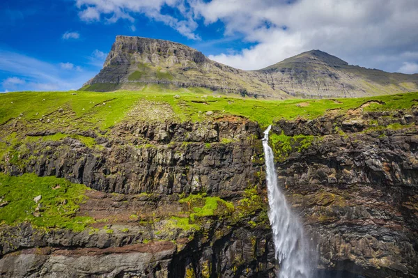 Aerial view of Mulafossur waterfall in Gasadalur village in Faro — Stock Photo, Image