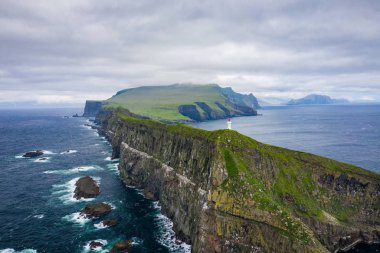 Faroe Adaları Mykines adasının havadan görünümü, Kuzey Atlantik O