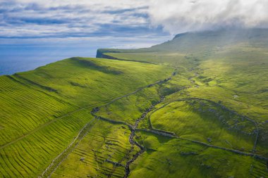 Faroe Adaları Mykines adasının havadan görünümü, Kuzey Atlantik O