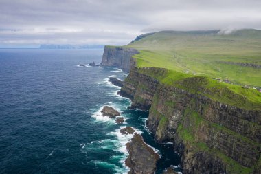Faroe Adaları Mykines adasının havadan görünümü, Kuzey Atlantik O