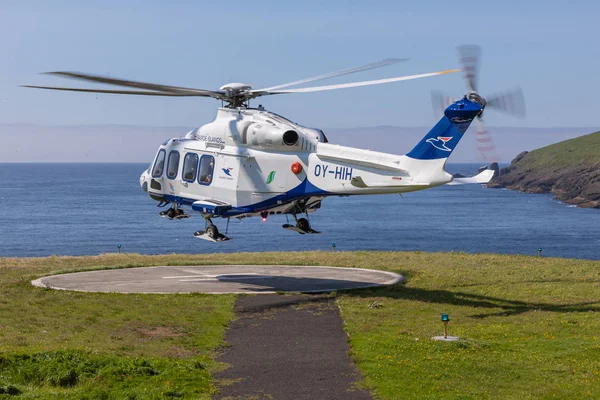 ÎLES FAROE - 07 JUILLET 2019 : Atlantic Airways hélicoptère lan — Photo