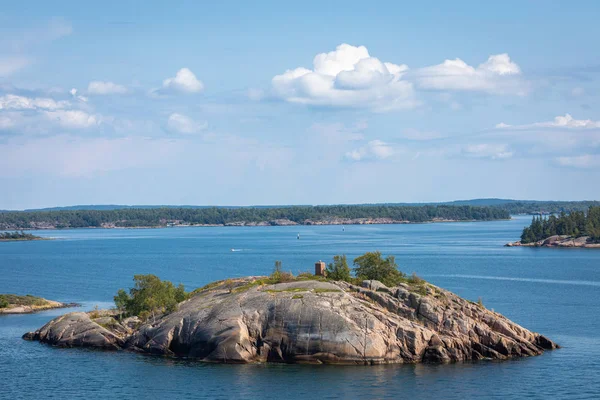 Pittoreskt landskap med ö. vid Östersjön. Åland, — Stockfoto