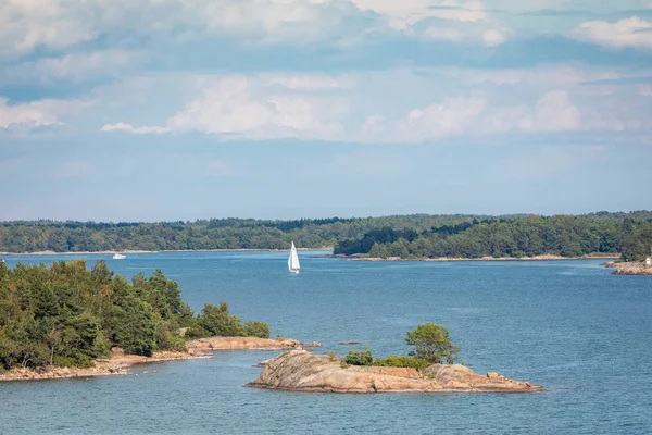 Festői táj szigettel. a Balti-tengeren. Aland-szigetek, — Stock Fotó