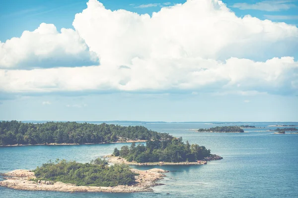 Festői táj szigettel. a Balti-tengeren. Aland-szigetek, — Stock Fotó