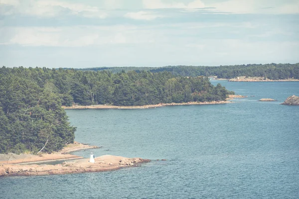 Pittoreskt landskap med ö. vid Östersjön. Åland, — Stockfoto