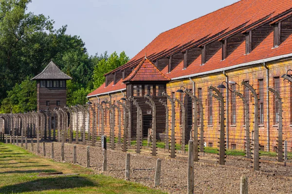 AUSCHWITZ-BIRKENAU, POLONIA - 12 de agosto de 2019: Memorial del Holocausto — Foto de Stock