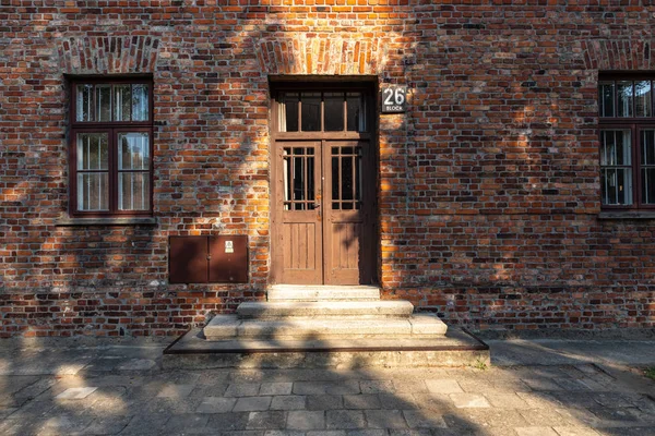 AUSCHWITZ-BIRKENAU, POLONIA - 12 de agosto de 2019: Memorial del Holocausto —  Fotos de Stock