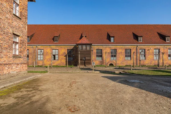 Auschwitz-Birkenau, Polsko-srpen 12, 2019: památník holocaustu — Stock fotografie