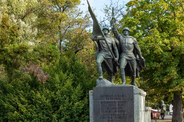 Памятник 1200 охранникам. Первый мемориал, увековечивающий — стоковое фото