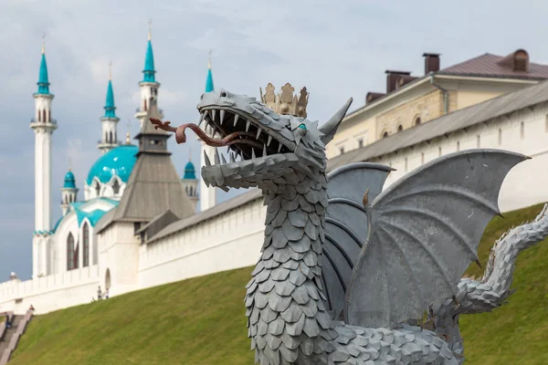 KAZAN, RÚSSIA - 15 de setembro de 2019: Vista sobre a mesquita de Kul Sharif em — Fotografia de Stock