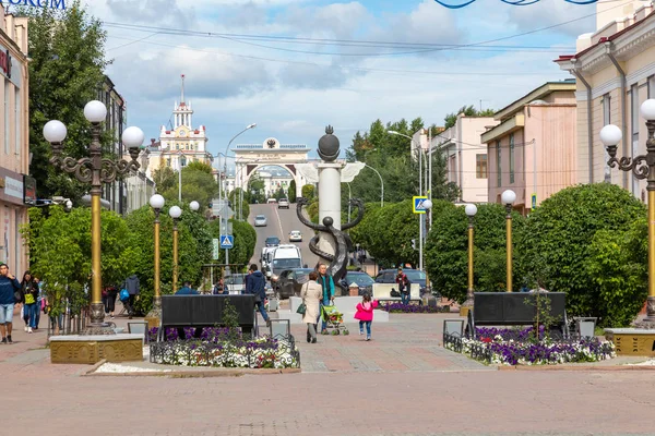 ULAN UDE, RUSSIA - SEPTEMBER 06, 2019: Ulitsa Lenina adalah pedest — Stok Foto