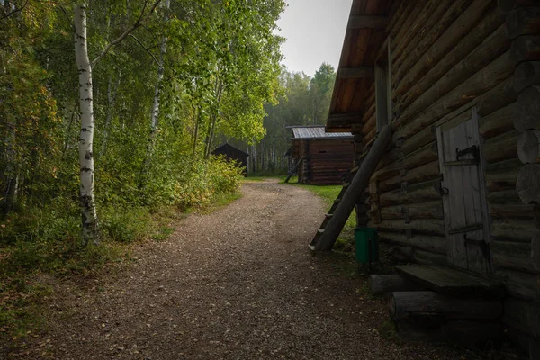 Traditioneel Siberische houten huis in de Taltsy Architectural-et — Stockfoto