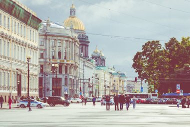 Saint Petersburg, Rusya - 17 Eylül 2019: Hermi yakınlarındaki meydan