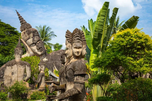 Parque Buda Xieng Khouane en Vientiane, Laos. Famoso tour de viaje —  Fotos de Stock