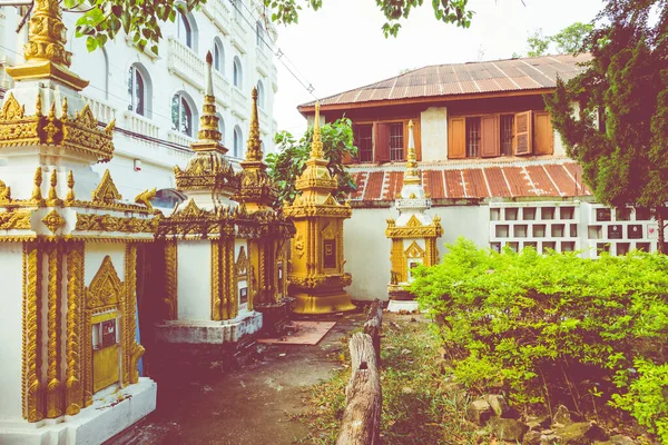 Boeddhabeeld bij boedistische tempel Vat Haysoke in Vientiane. Laos. — Stockfoto