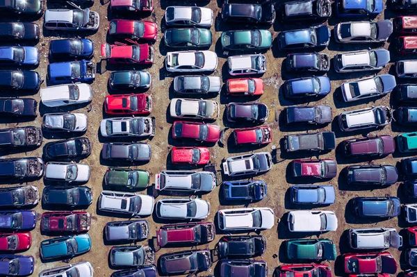 Scrapyard Aerial View Velhos Carros Enferrujados Corroídos Ferro Velho Carro — Fotografia de Stock