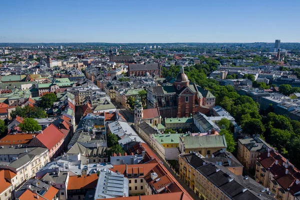 Krakow Poland June 2020 Krakow 皇家瓦维尔城堡和哥特式大教堂的空中景观 维斯瓦河 从上而下的历史中心波兰克拉科夫 — 图库照片
