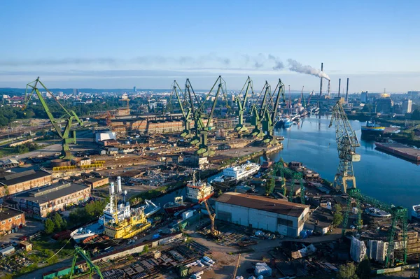 Gdaňsk Harbor Aerial View Jeřábi Slavné Loděnici Gdaňsku Pomerania Polsko — Stock fotografie