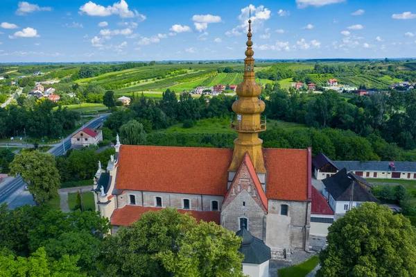 Luchtfoto Van Kerk Klein Dorp Cegielnia Polen — Stockfoto