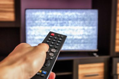 TV uzaktan kumanda, girişim ekran televizyonda ayarla